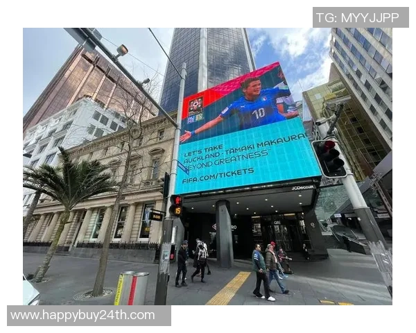 足球巨星街头漫步穿搭秀 展现不为人知的日常魅力 足球巨星街头漫步穿搭秀 展现不为人知的日常魅力